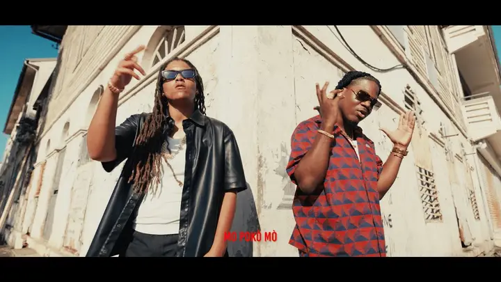 Miniature du clip Meryl - Mo La (feat. Venssy) (Clip Officiel) #Caviar1