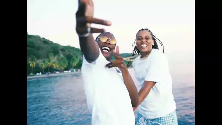 Miniature du clip Meryl - C'est bon (feat. Yorssy)