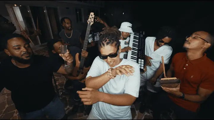 Miniature du clip Meryl - Champagne ké fraises (Clip Officiel)